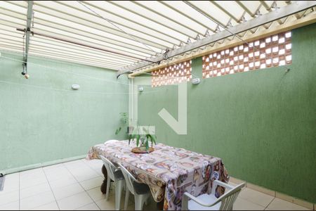 Casa à venda com 199m², 3 quartos e 2 vagasÁrea de serviço