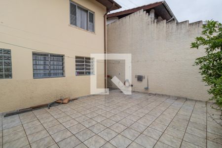 Casa à venda com 150m², 4 quartos e 3 vagas Casa à venda com 150m², 4 quartos e 3 vagasQuintal