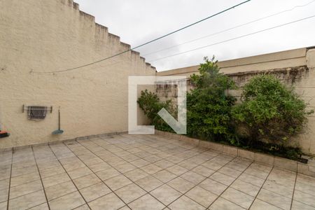 Casa à venda com 150m², 4 quartos e 3 vagas Casa à venda com 150m², 4 quartos e 3 vagasQuintal