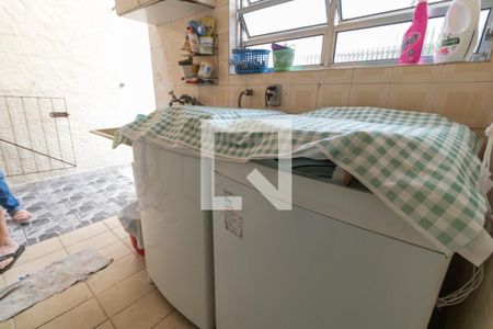Casa à venda com 150m², 4 quartos e 3 vagas Casa à venda com 150m², 4 quartos e 3 vagasÁrea de Serviço