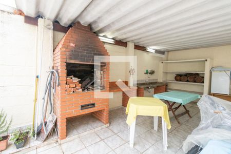 Casa à venda com 150m², 4 quartos e 3 vagas Casa à venda com 150m², 4 quartos e 3 vagasChurrasqueira