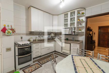 Casa à venda com 150m², 4 quartos e 3 vagas Casa à venda com 150m², 4 quartos e 3 vagasCozinha