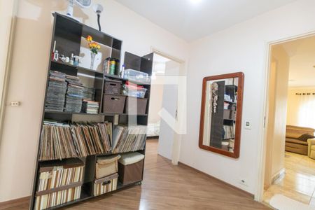 Casa à venda com 150m², 4 quartos e 3 vagas Casa à venda com 150m², 4 quartos e 3 vagasHall
