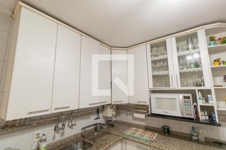 Casa à venda com 150m², 4 quartos e 3 vagas Casa à venda com 150m², 4 quartos e 3 vagasCozinha - Armários