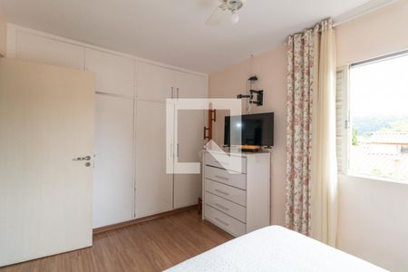 Casa à venda com 150m², 4 quartos e 3 vagas Casa à venda com 150m², 4 quartos e 3 vagasSuíte