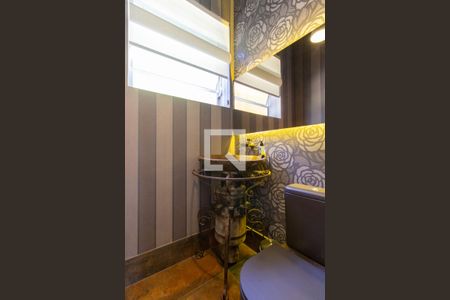 Casa à venda com 350m², 6 quartos e 6 vagasLavabo Sala 1º Andar