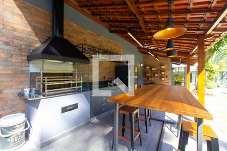 Casa à venda com 350m², 6 quartos e 6 vagasChurrasqueira