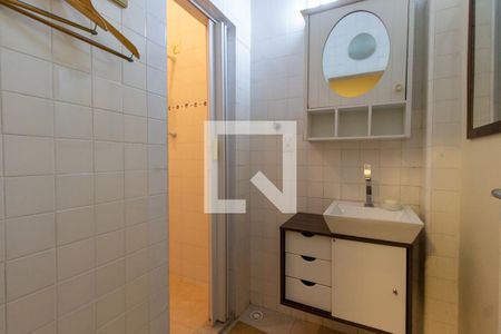 Casa à venda com 350m², 6 quartos e 6 vagasBanheiro de Serviço