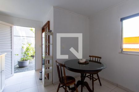 Casa à venda com 350m², 6 quartos e 6 vagasCasa de Hóspedes