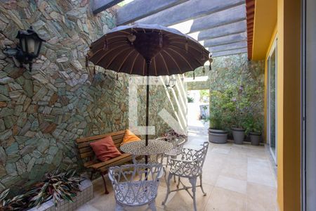 Casa à venda com 350m², 6 quartos e 6 vagasVaranda Interna 1º Andar