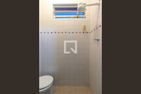 Casa à venda com 350m², 6 quartos e 6 vagasBanheiro de Serviço