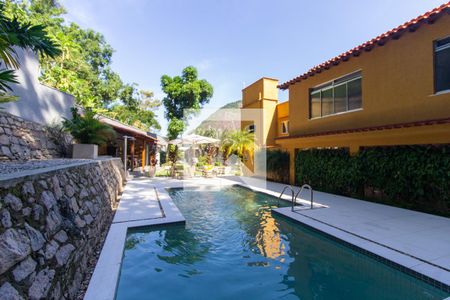 Casa à venda com 350m², 6 quartos e 6 vagasPiscina