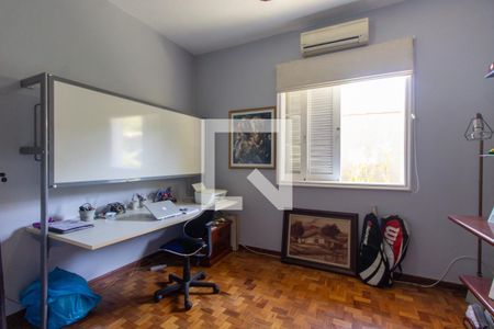 Casa à venda com 350m², 6 quartos e 6 vagasQuarto 1