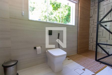 Casa à venda com 350m², 6 quartos e 6 vagasBanheiro Closet Suite 1