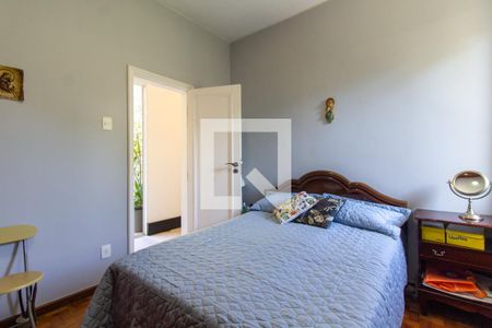 Casa à venda com 350m², 6 quartos e 6 vagasQuarto 2