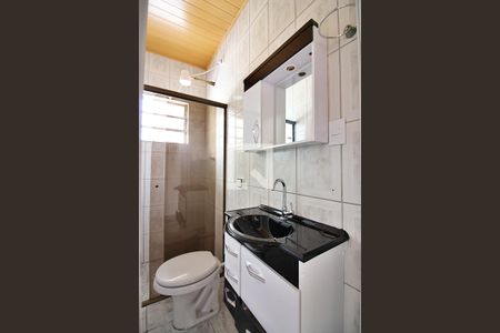 Banheiro Social de casa para alugar com 1 quarto, 80m² em Alves Dias, São Bernardo do Campo