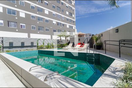 Apartamento à venda com 38m², 2 quartos e 1 vaga Apartamento à venda com 38m², 2 quartos e 1 vagaÁrea comum - Piscina