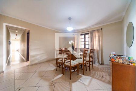 Casa à venda com 175m², 2 quartos e 1 vagaSala de Jantar/copa