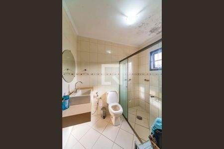 Casa à venda com 175m², 2 quartos e 1 vagaBanheiro do Quarto 2