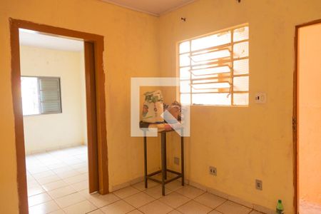 Sala  de casa para alugar com 2 quartos, 75m² em Vila Seixas, Ribeirão Preto