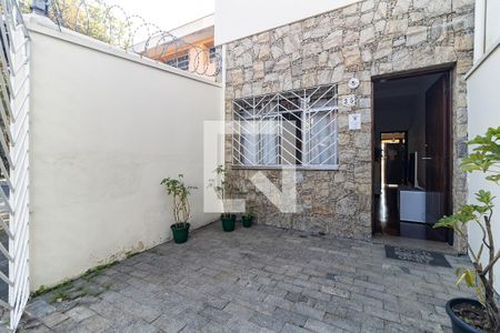 Casa à venda com 297m², 2 quartos e 3 vagasEntrada
