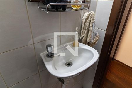 Casa à venda com 297m², 2 quartos e 3 vagasLavabo