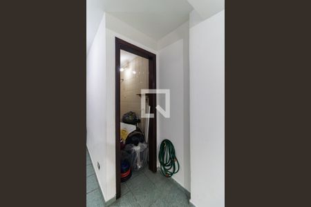 Casa à venda com 297m², 2 quartos e 3 vagasBanheiro da Garagem
