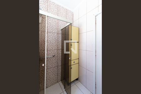 Casa à venda com 124m², 4 quartos e 1 vaga Casa à venda com 124m², 4 quartos e 1 vagaBanheiro Corredor