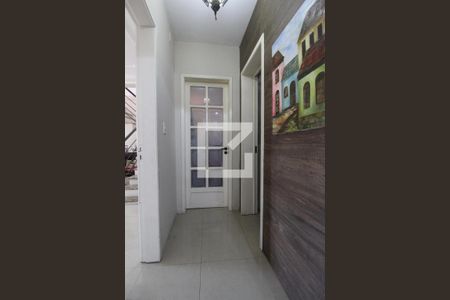 Casa à venda com 233m², 4 quartos e 2 vagasCorredor