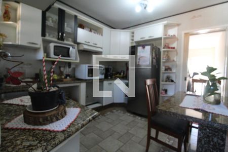 Casa à venda com 233m², 4 quartos e 2 vagasCozinha