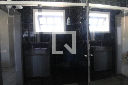Banheiro 1 de casa à venda com 4 quartos, 233m² em Igara, Canoas
