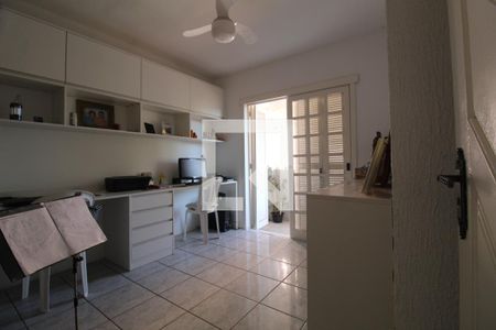 Casa à venda com 233m², 4 quartos e 2 vagasQuarto 2