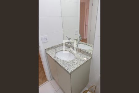 Apartamento à venda com 72m², 2 quartos e 2 vagasBanheiro da Suíte
