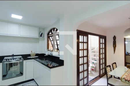 Casa à venda com 189m², 3 quartos e 2 vagas Casa à venda com 189m², 3 quartos e 2 vagasCozinha