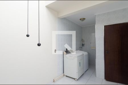 Casa à venda com 189m², 3 quartos e 2 vagas Casa à venda com 189m², 3 quartos e 2 vagasÁrea de serviço