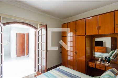 Casa à venda com 189m², 3 quartos e 2 vagas Casa à venda com 189m², 3 quartos e 2 vagasQuarto 3