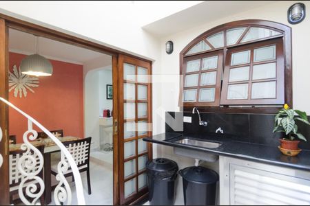 Casa à venda com 189m², 3 quartos e 2 vagas Casa à venda com 189m², 3 quartos e 2 vagasQuintal