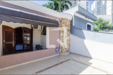 Casa à venda com 189m², 3 quartos e 2 vagas Casa à venda com 189m², 3 quartos e 2 vagasVaranda