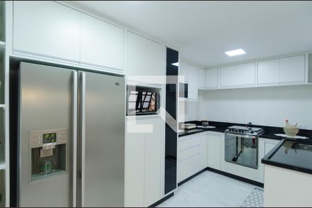 Casa à venda com 189m², 3 quartos e 2 vagas Casa à venda com 189m², 3 quartos e 2 vagasCozinha