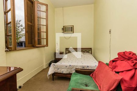 Casa à venda com 150m², 4 quartos e 2 vagas Casa à venda com 150m², 4 quartos e 2 vagasDormitório3