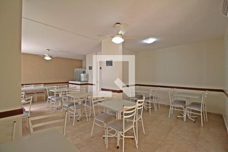 Apartamento para alugar com 65m², 2 quartos e 1 vagaÁrea comum - Salão de festas
