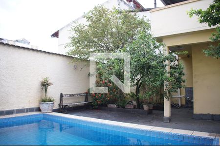 Casa à venda com 340m², 4 quartos e 3 vagasPiscina