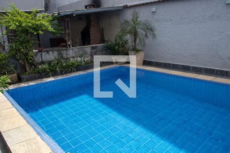Casa à venda com 340m², 4 quartos e 3 vagasÁrea comum - Piscina