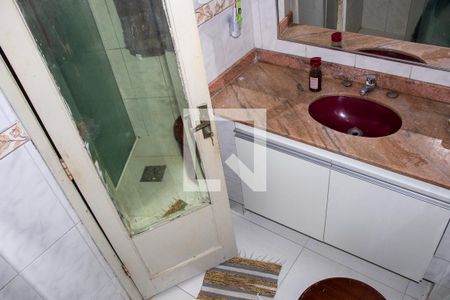 Casa à venda com 340m², 4 quartos e 3 vagasBanheiro quarto 1