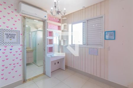 Apartamento para alugar com 121m², 3 quartos e 2 vagasQuarto 2 - Suíte