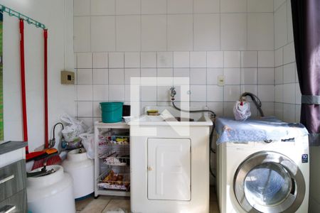 Casa à venda com 130m², 2 quartos e 3 vagas Casa à venda com 130m², 2 quartos e 3 vagasÁrea de Serviço