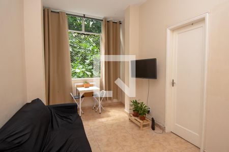 Sala de apartamento à venda com 2 quartos, 60m² em Copacabana, Rio de Janeiro