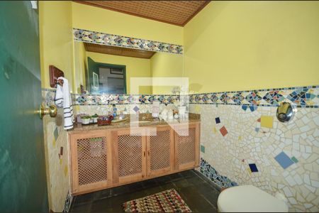 Lavabo de casa à venda com 4 quartos, 210m² em Charitas, Niterói