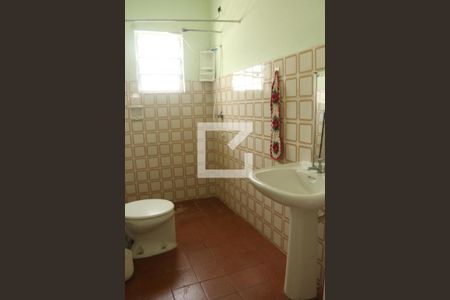 Banheiro de apartamento para alugar com 1 quarto, 35m² em Centro, São Vicente