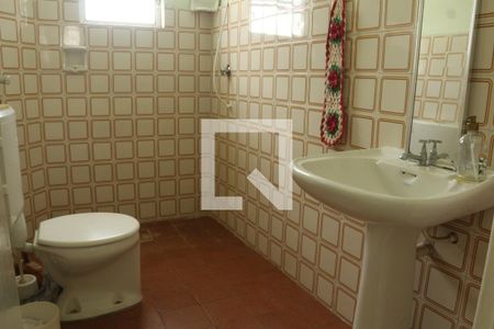 Banheiro de apartamento para alugar com 1 quarto, 35m² em Centro, São Vicente